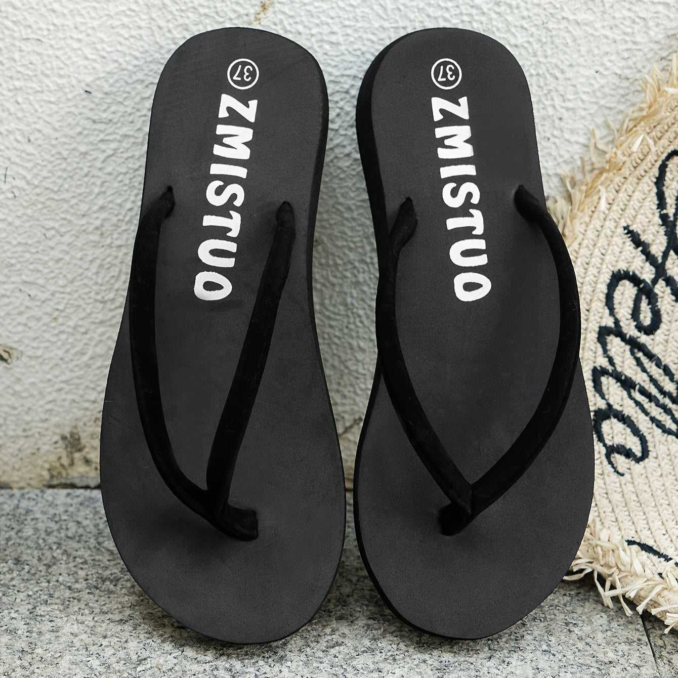 1 Pair Women's Chic Black Flip-Flops - Comfortable Casual Slip-On Beach Slides with Thick EVA Sole, Low Heel, Easy to Clean, Lightweight & Breathable - Perfect for Summer, Beach, Poolside, or Casual Attire, Beach Accessories